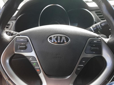 Kia Rio 1.6 AT (123 л. с.)