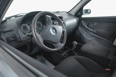 Fiat Albea 1.4 MT (77 л. с.)