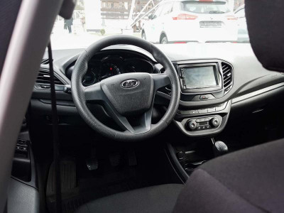 LADA Vesta 1.6 MT (106 л. с.)