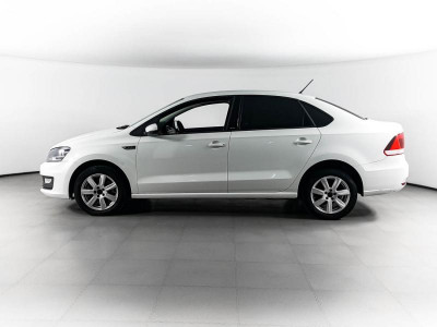 Volkswagen Polo 1.6 MPI AT (110 л. с.)