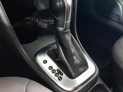 Volkswagen Polo 1.6 MPI AT (110 л. с.)