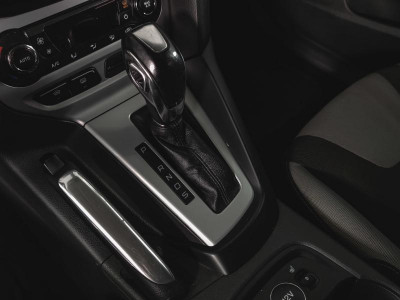 Ford Focus 1.6 PowerShift (105 л. с.)