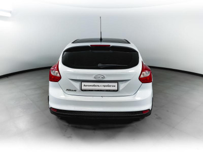 Ford Focus 1.6 PowerShift (105 л. с.)