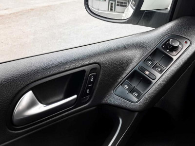 Volkswagen Tiguan 2.0d AT (140 л.с.) 4WD