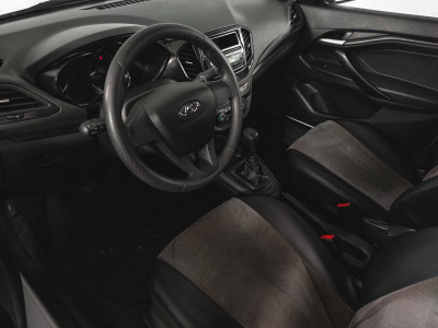 LADA Vesta 1.6 MT (106 л. с.)