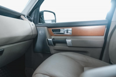 Land Rover Discovery 3.0 TD AT (245 л. с.)