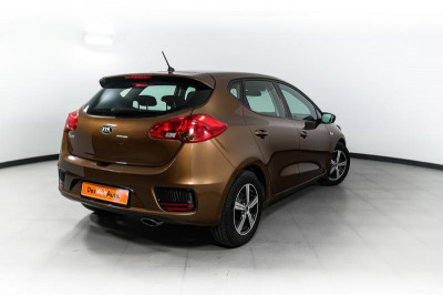 Kia ceed 1.4 MT (100 л. с.)