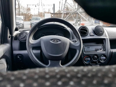 LADA Granta седан 1.6 MT 8кл (82 л. с.)
