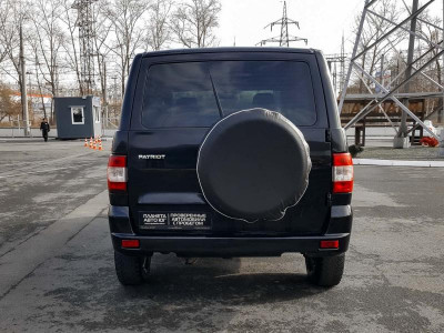 УАЗ Patriot 2.7 MT (134,6 л. с.)