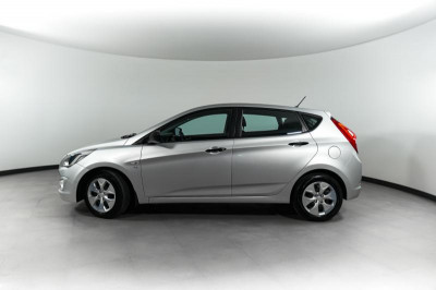 Hyundai Solaris Хетчбек 1.6 AT (123 л. с.)