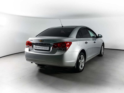 Chevrolet Cruze 1.6 MT (113 л.с.)