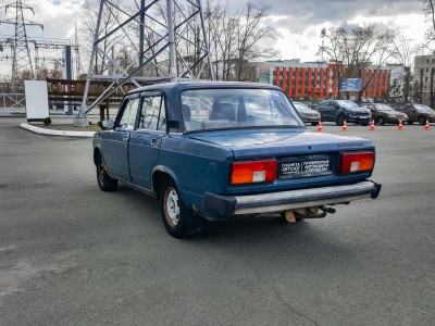 LADA 2105 1.6 MT (75 л. с.)