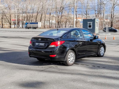 Hyundai Solaris 1.6 AT (123 л. с.)